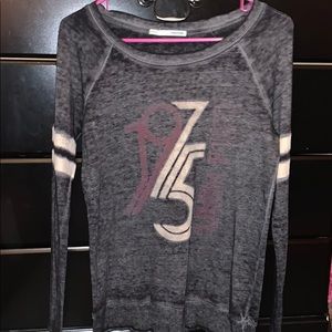 gray sporty 1975 long sleeve shirt